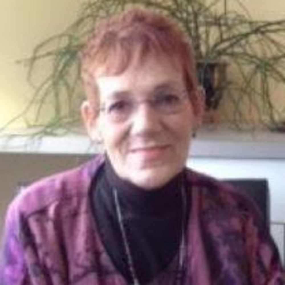 Meet your Posher, Lois
